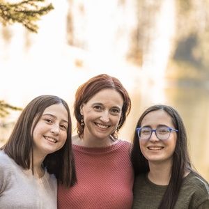 Meet your Posher, April